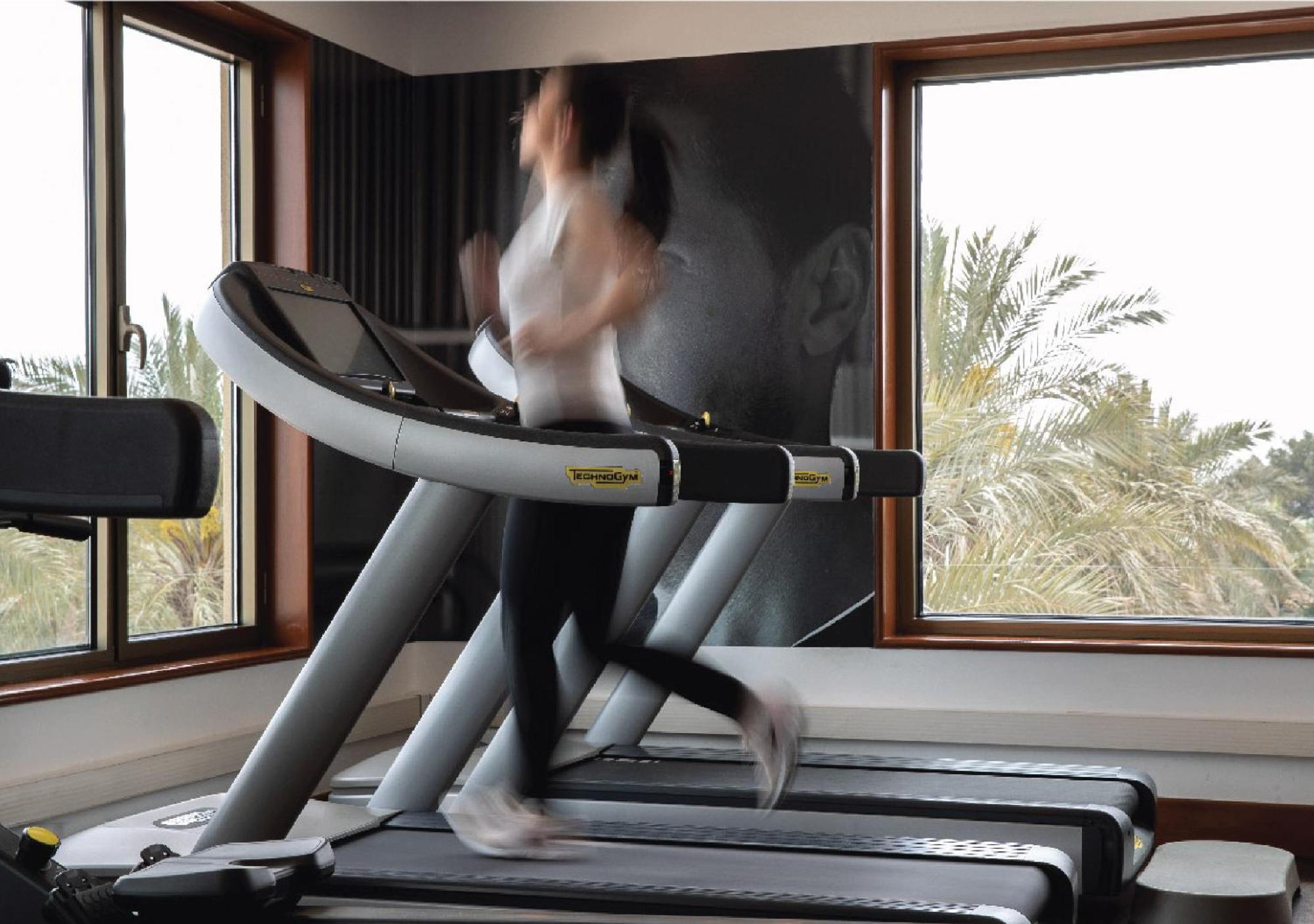 Jumeirah Messilah Beach Kuwait Kuwejt Zewnętrze zdjęcie A treadmill in use